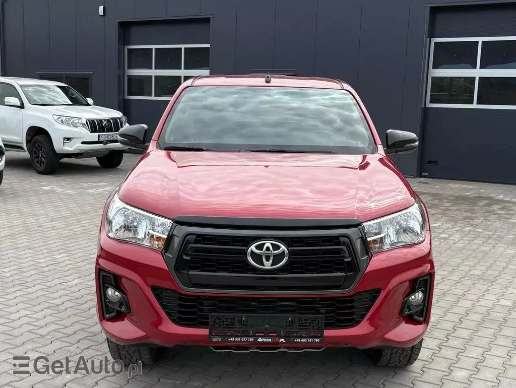 TOYOTA Hilux 