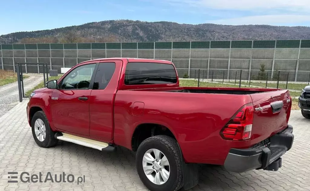 TOYOTA Hilux 