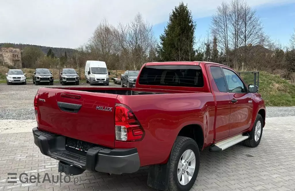 TOYOTA Hilux 