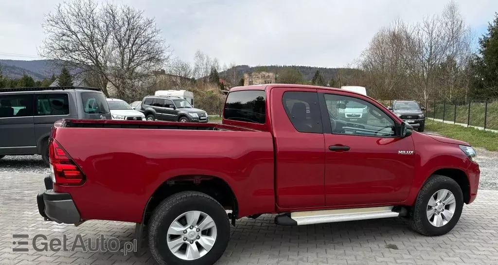 TOYOTA Hilux 