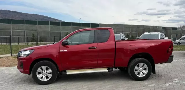 TOYOTA Hilux 
