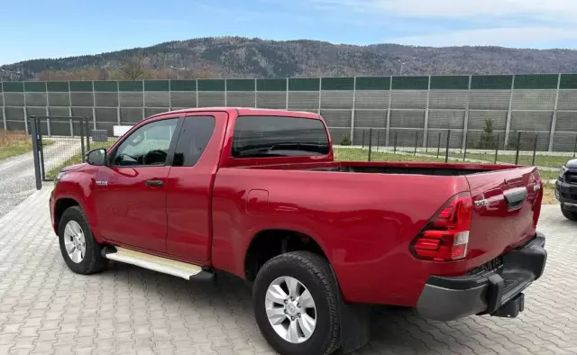 TOYOTA Hilux 