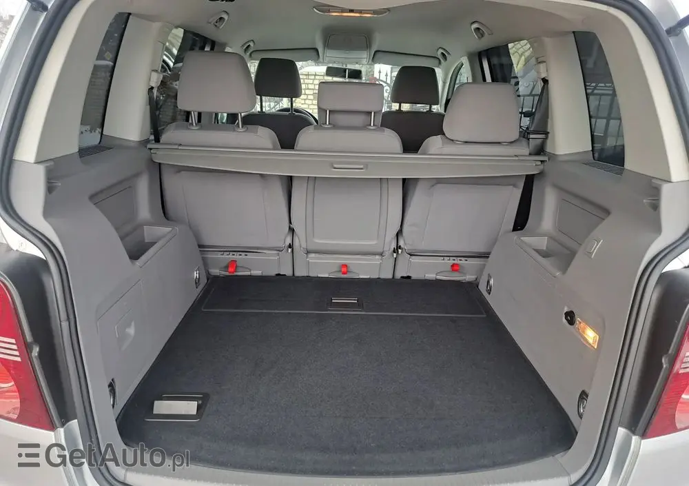 VOLKSWAGEN Touran 1.4 TSI DSG Comfortline