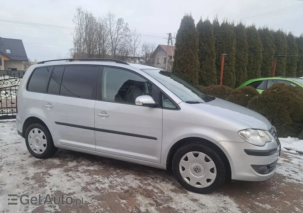 VOLKSWAGEN Touran 1.4 TSI DSG Comfortline