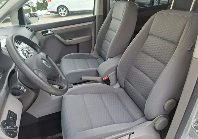 VOLKSWAGEN Touran 1.4 TSI DSG Comfortline