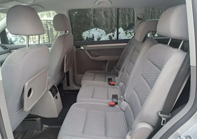 VOLKSWAGEN Touran 1.4 TSI DSG Comfortline