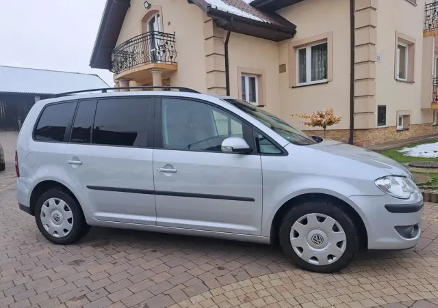 VOLKSWAGEN Touran 1.4 TSI DSG Comfortline