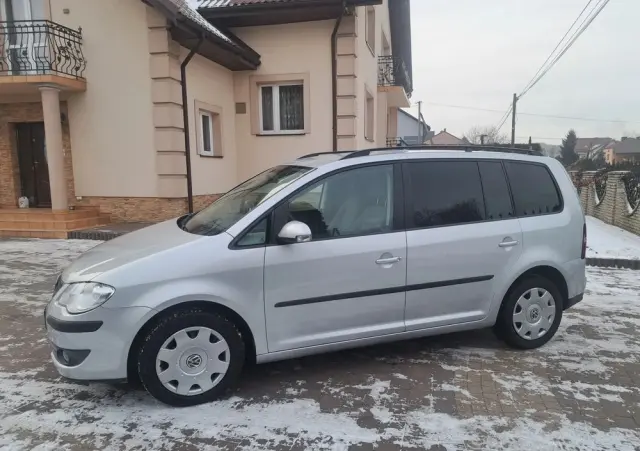 VOLKSWAGEN Touran 1.4 TSI DSG Comfortline