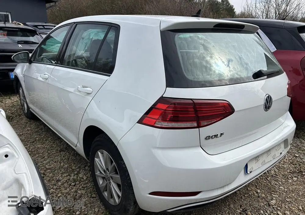 VOLKSWAGEN Golf 1.6 TDI (BlueMotion Technology) Trendline