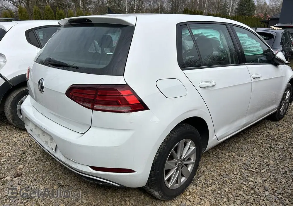 VOLKSWAGEN Golf 1.6 TDI (BlueMotion Technology) Trendline