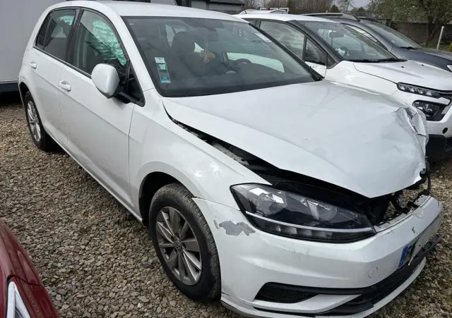 VOLKSWAGEN Golf 1.6 TDI (BlueMotion Technology) Trendline