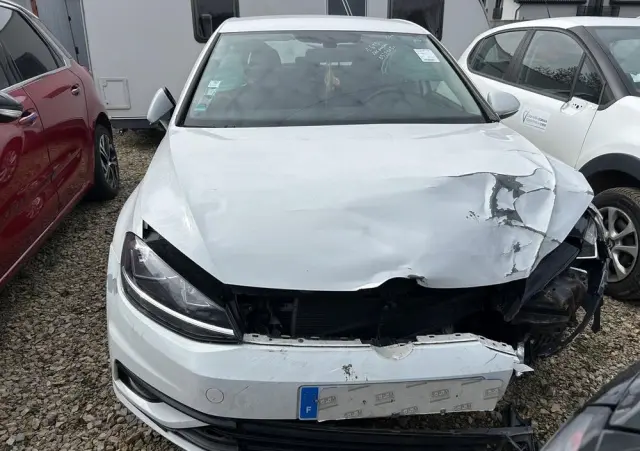 VOLKSWAGEN Golf 1.6 TDI (BlueMotion Technology) Trendline