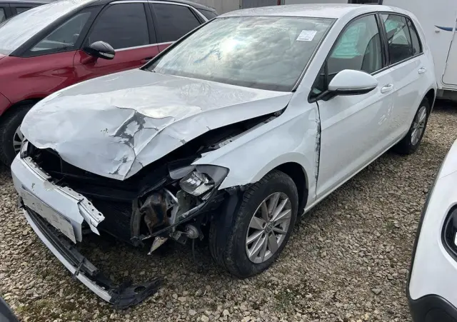 VOLKSWAGEN Golf 1.6 TDI (BlueMotion Technology) Trendline