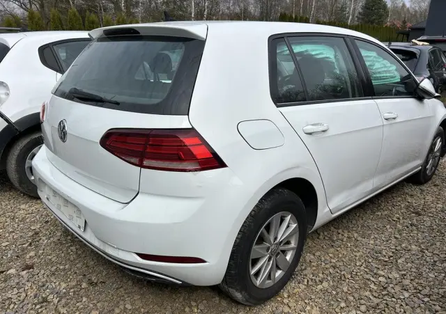 VOLKSWAGEN Golf 1.6 TDI (BlueMotion Technology) Trendline