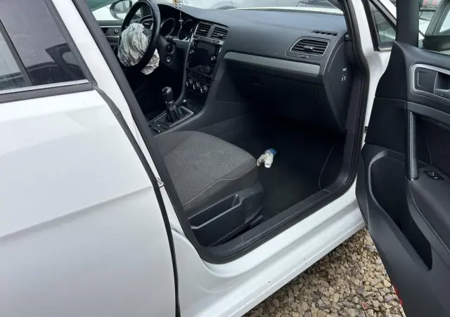 VOLKSWAGEN Golf 1.6 TDI (BlueMotion Technology) Trendline