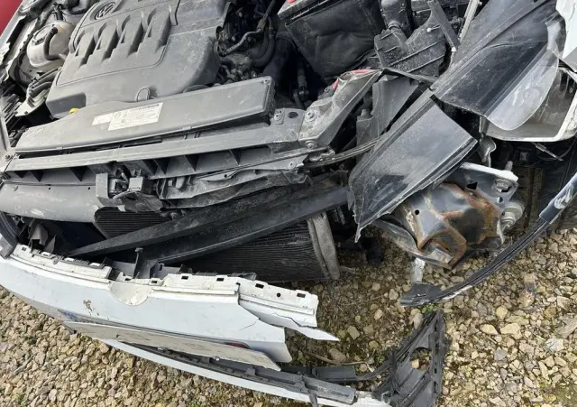 VOLKSWAGEN Golf 1.6 TDI (BlueMotion Technology) Trendline