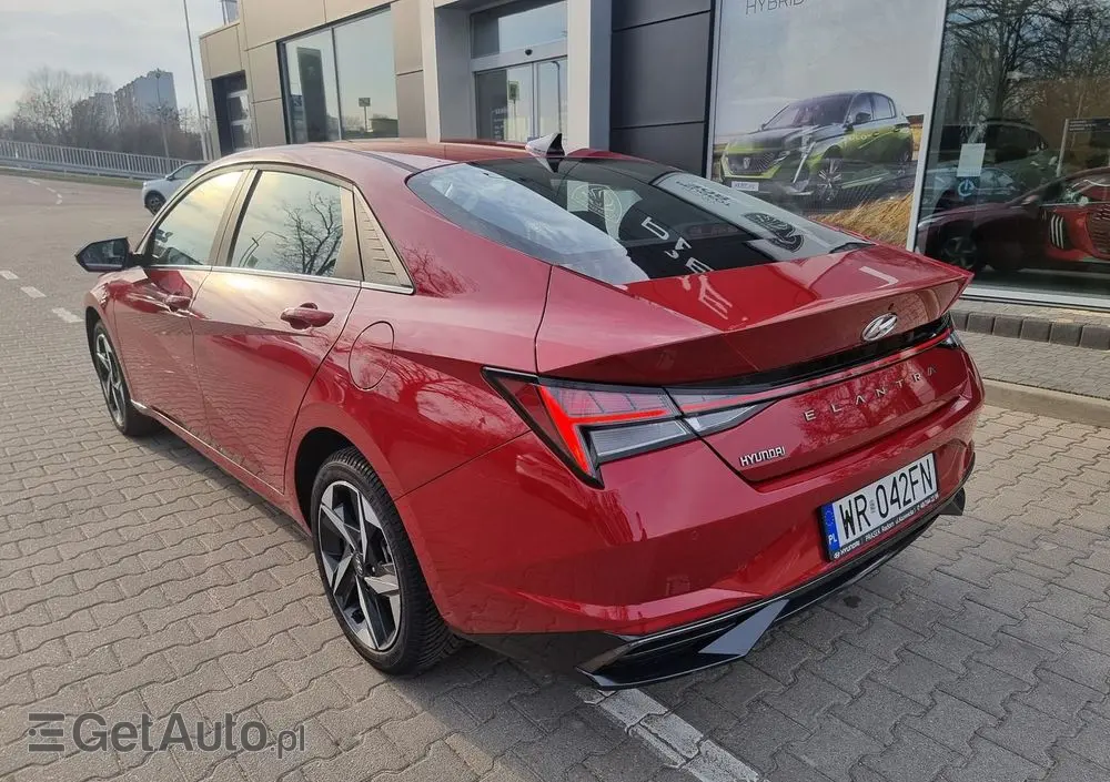 HYUNDAI Elantra 1.6 Smart