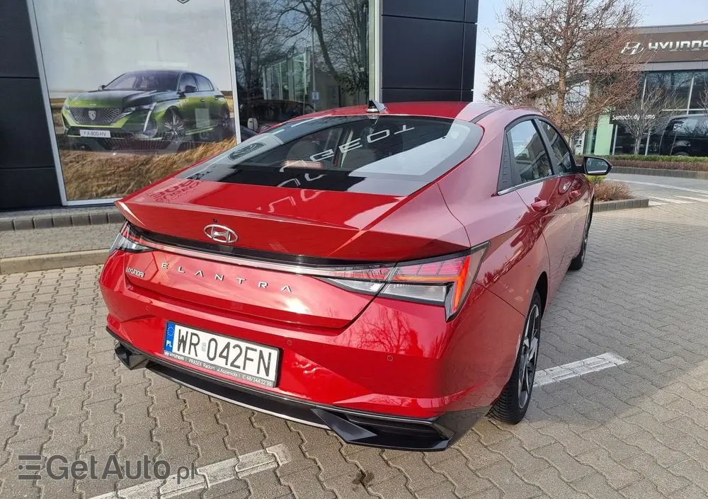 HYUNDAI Elantra 1.6 Smart