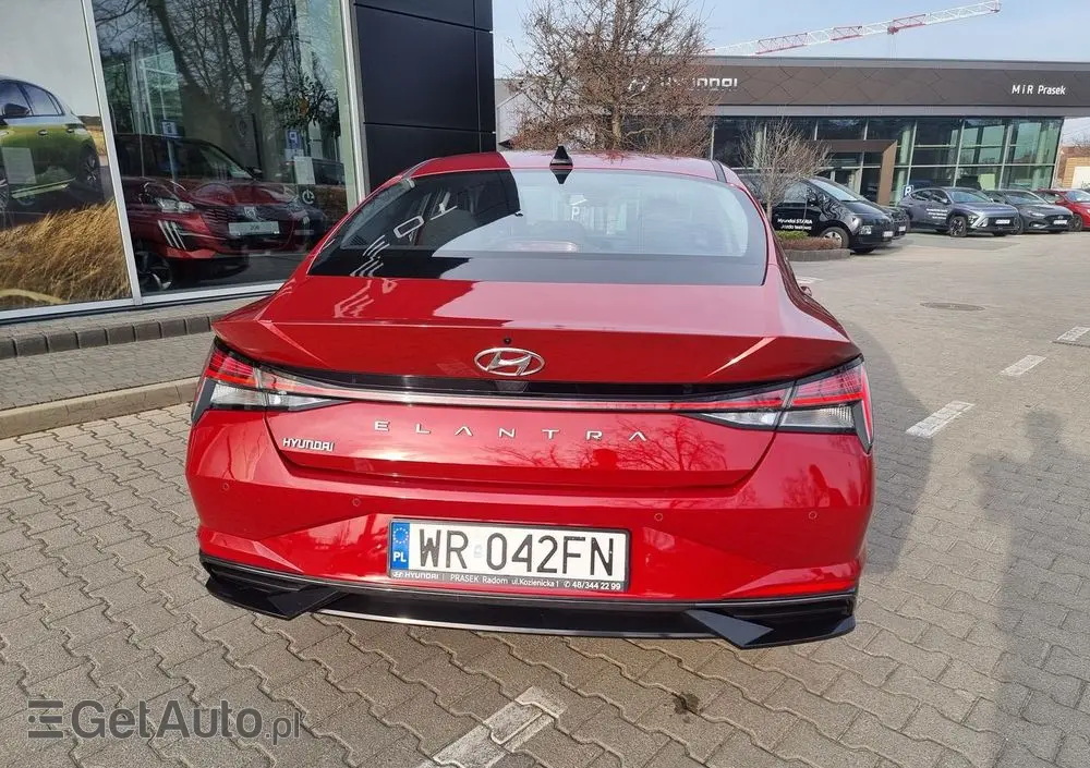 HYUNDAI Elantra 1.6 Smart