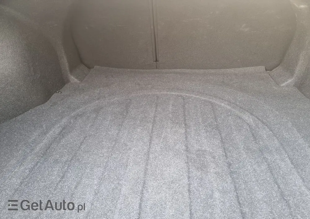 HYUNDAI Elantra 1.6 Smart