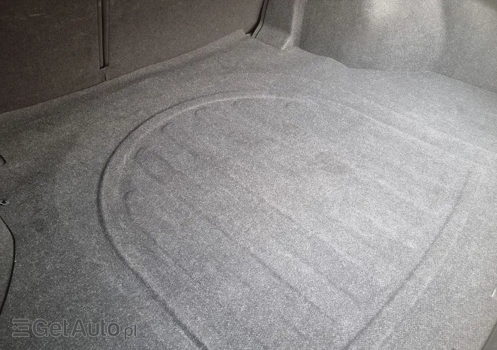 HYUNDAI Elantra 1.6 Smart