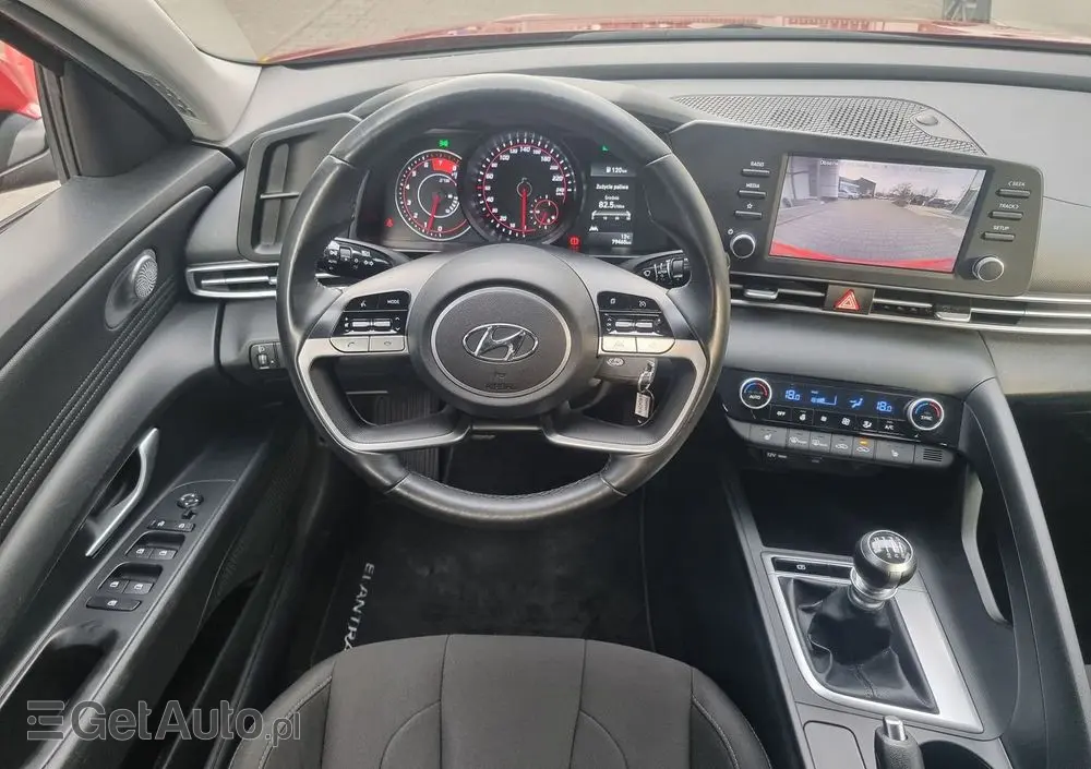 HYUNDAI Elantra 1.6 Smart