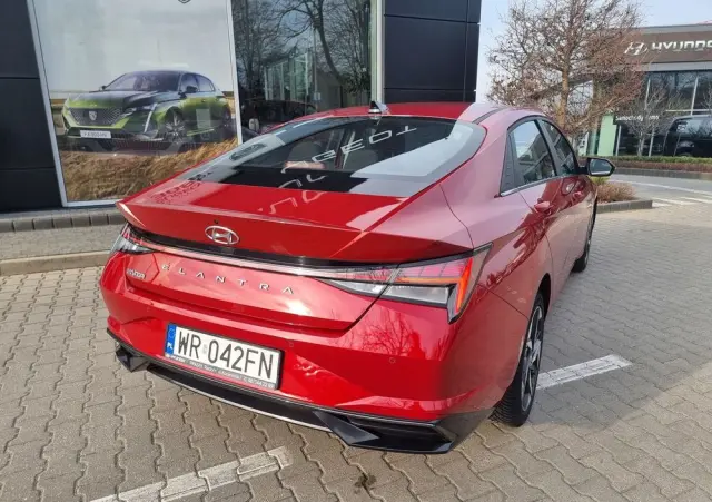 HYUNDAI Elantra 1.6 Smart