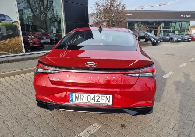 HYUNDAI Elantra 1.6 Smart