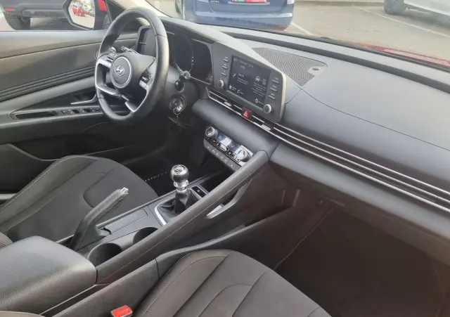 HYUNDAI Elantra 1.6 Smart