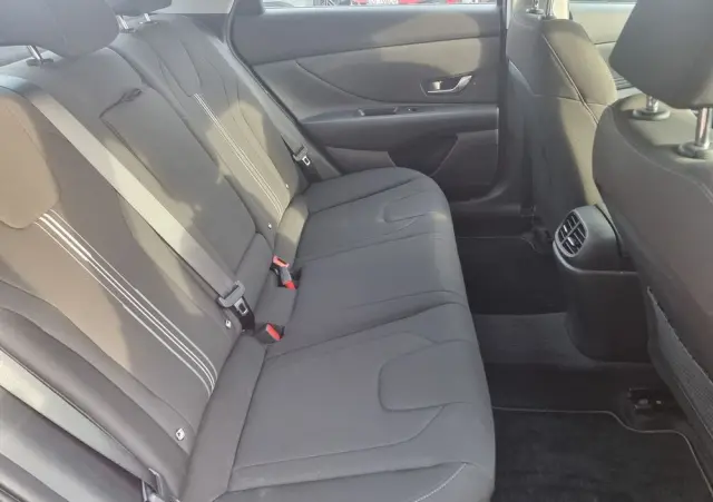 HYUNDAI Elantra 1.6 Smart