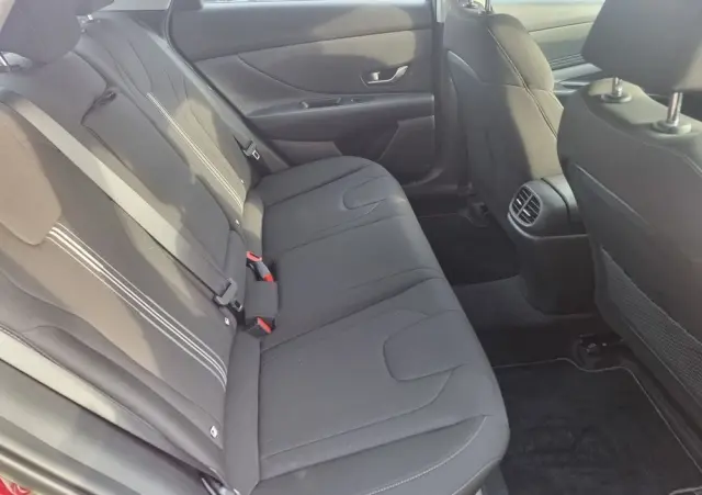 HYUNDAI Elantra 1.6 Smart