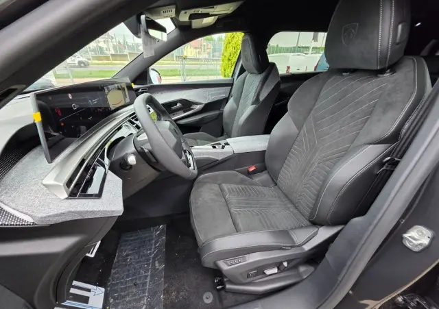 PEUGEOT 5008 1.2 PureTech mHEV GT S&S e-DCS6