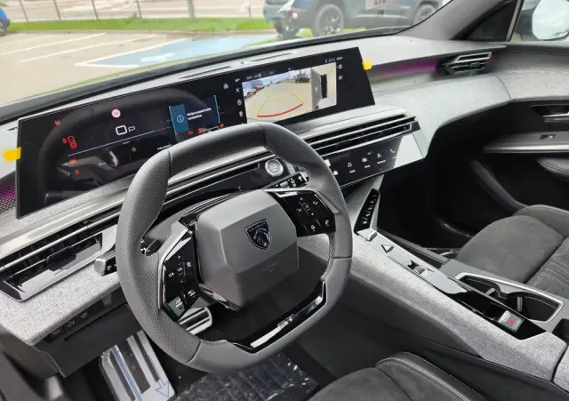 PEUGEOT 5008 1.2 PureTech mHEV GT S&S e-DCS6