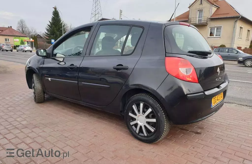 RENAULT Clio 