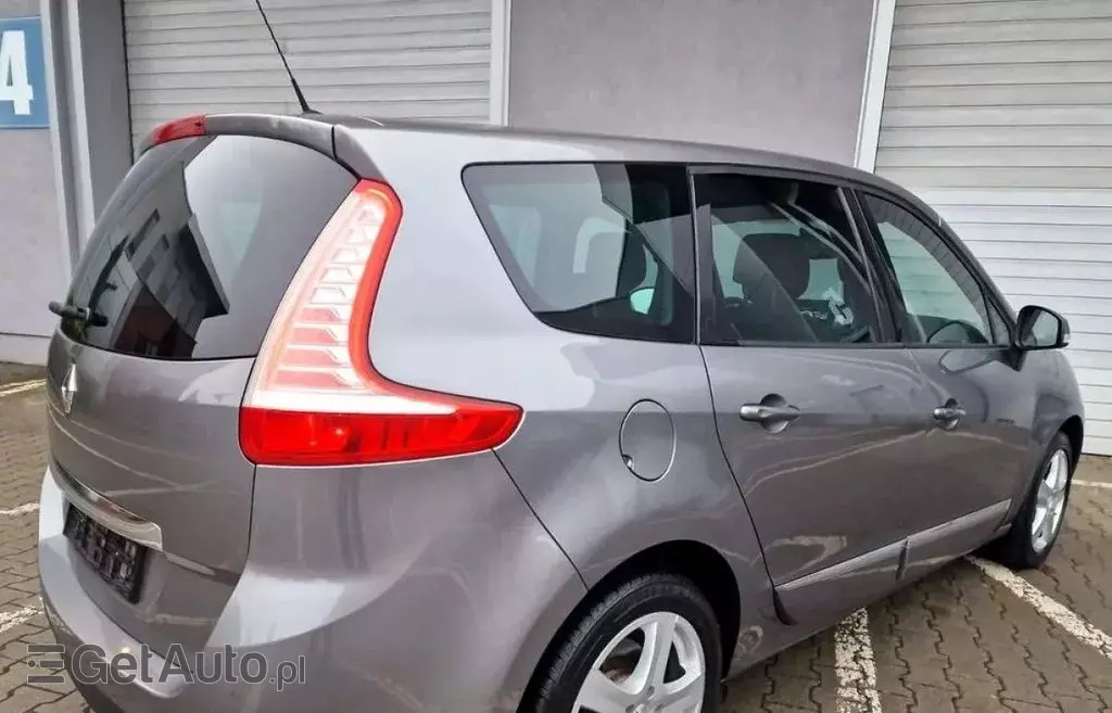 RENAULT Grand Scenic 