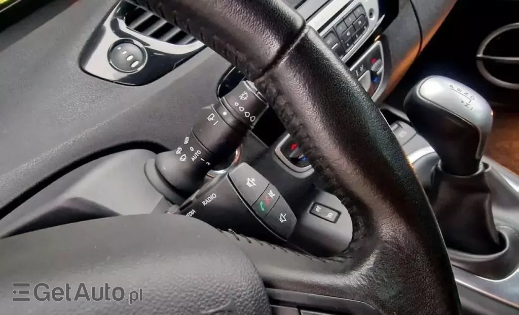 RENAULT Grand Scenic 