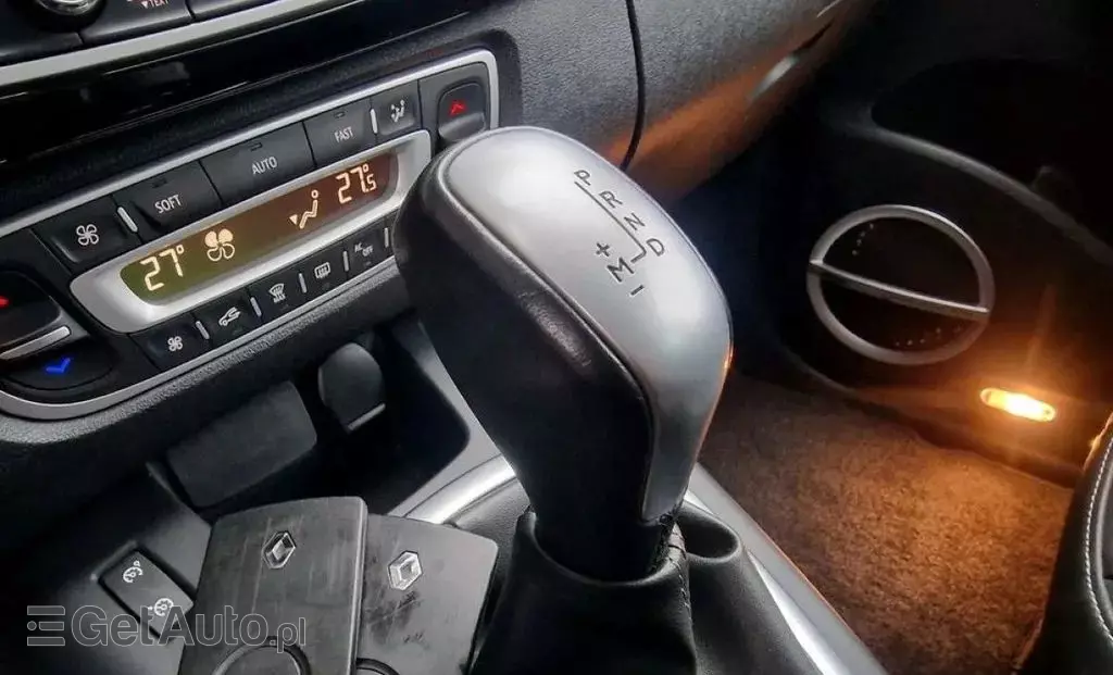 RENAULT Grand Scenic 