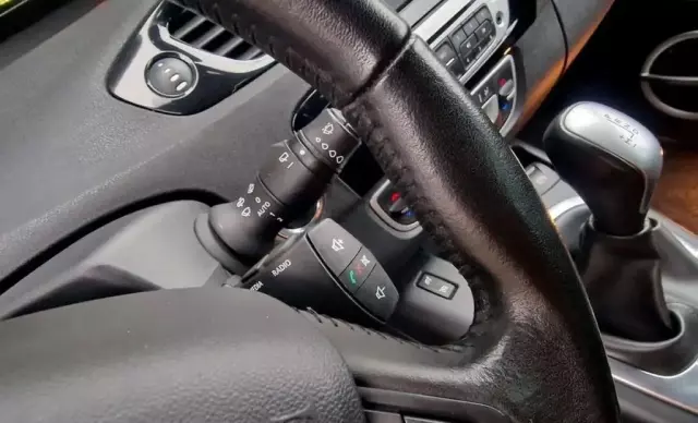 RENAULT Grand Scenic 