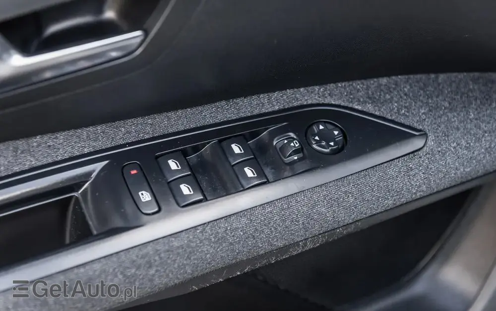 PEUGEOT 5008 1.5 BlueHDi Allure S&S EAT8