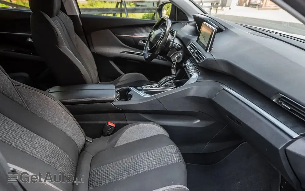 PEUGEOT 5008 1.5 BlueHDi Allure S&S EAT8