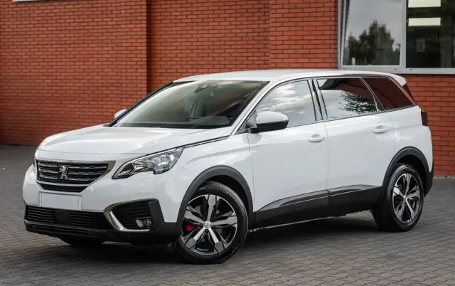 PEUGEOT 5008 1.5 BlueHDi Allure S&S EAT8