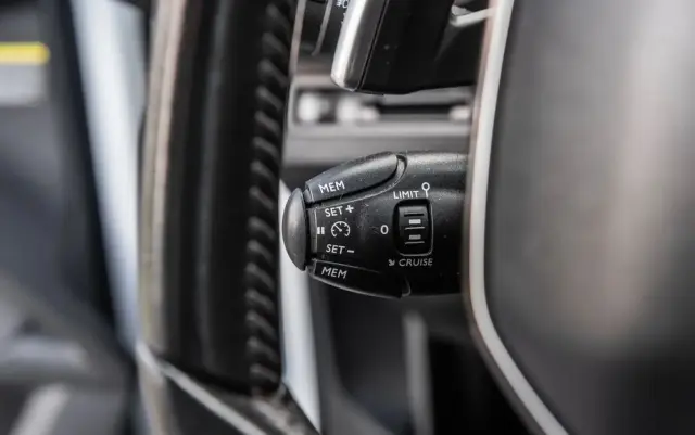 PEUGEOT 5008 1.5 BlueHDi Allure S&S EAT8