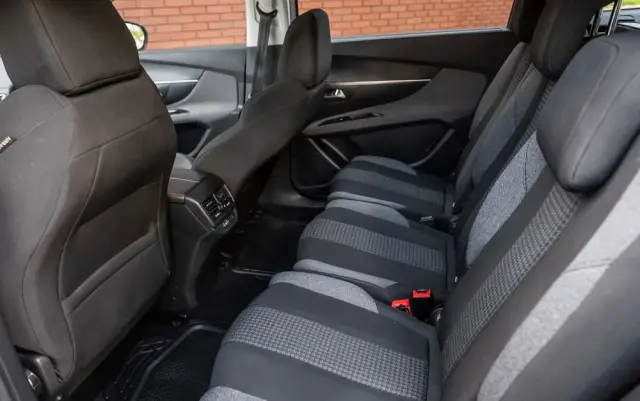 PEUGEOT 5008 1.5 BlueHDi Allure S&S EAT8