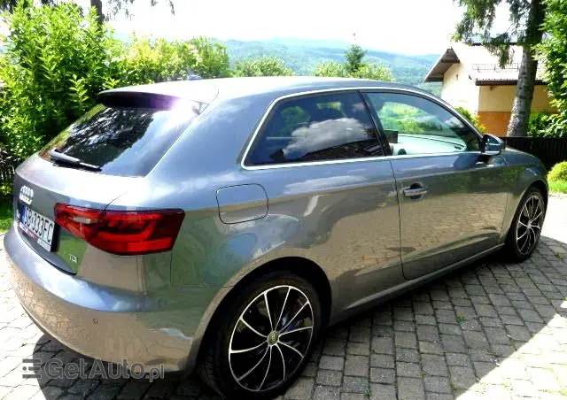AUDI A3 3-drzwiowe 1.6 TDI clean diesel Attraction S tronic