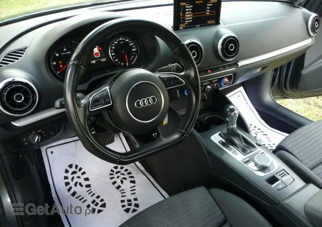 AUDI A3 3-drzwiowe 1.6 TDI clean diesel Attraction S tronic