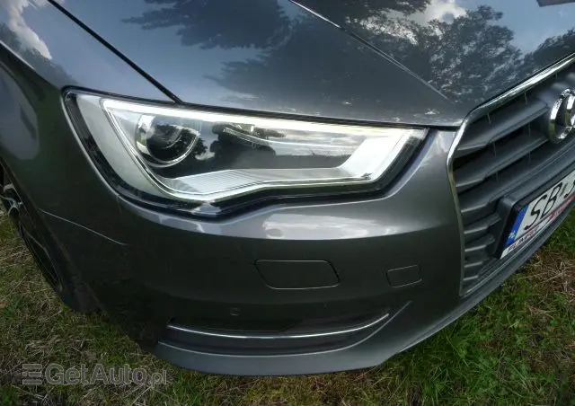 AUDI A3 3-drzwiowe 1.6 TDI clean diesel Attraction S tronic