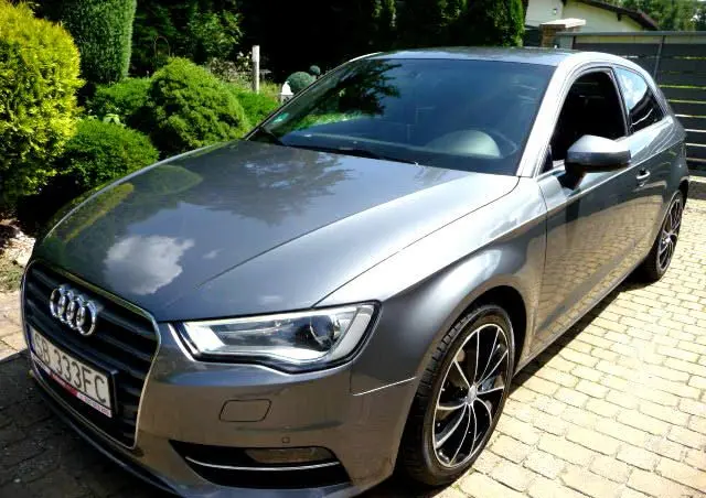 AUDI A3 3-drzwiowe 1.6 TDI clean diesel Attraction S tronic