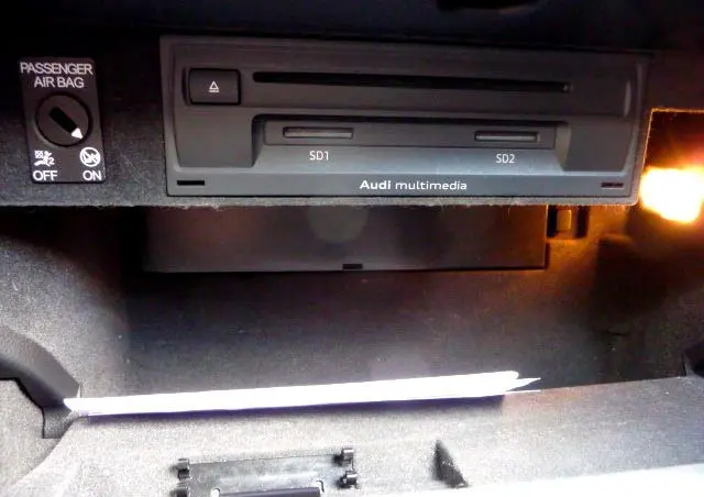 AUDI A3 3-drzwiowe 1.6 TDI clean diesel Attraction S tronic