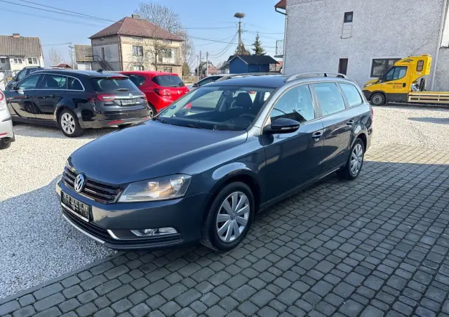 VOLKSWAGEN Passat Variant 