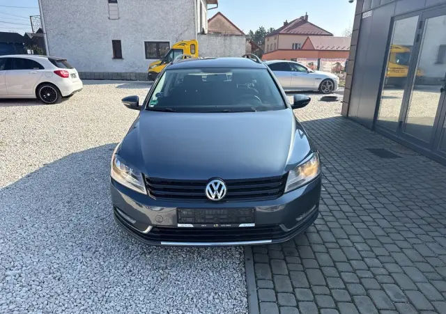 VOLKSWAGEN Passat Variant 